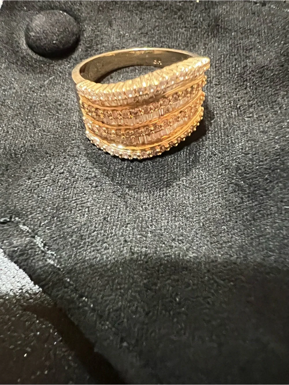 14K SOLID GOLD, REAL DIAMONDS!💎
Multi-Row Baguette & Round Crystal Dome Ring - Picture 8 of 8